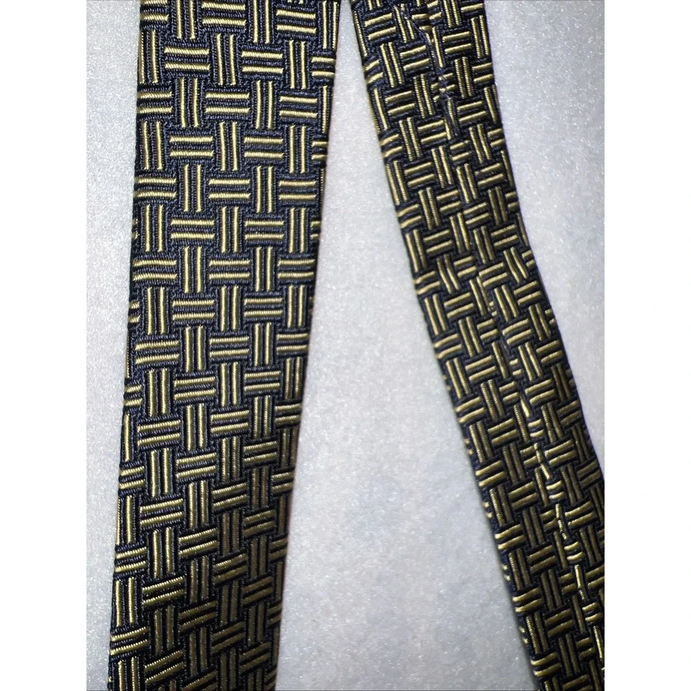 Lauren Ralph Lauren Men's Tie Designer Navy And Black 100% Silk Hand Finished US